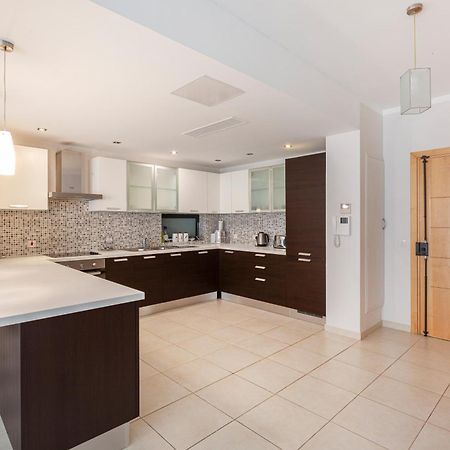 Apartamento Pender Lux Complex - 3Br Unit With Private Parking By 360 Estates San Julián Exterior foto