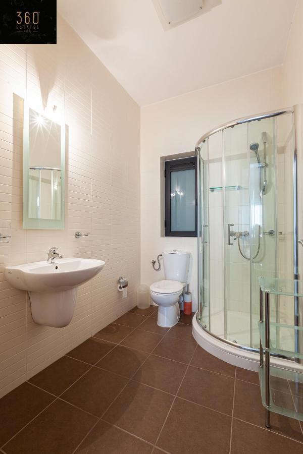 Apartamento Pender Lux Complex - 3Br Unit With Private Parking By 360 Estates San Julián Exterior foto