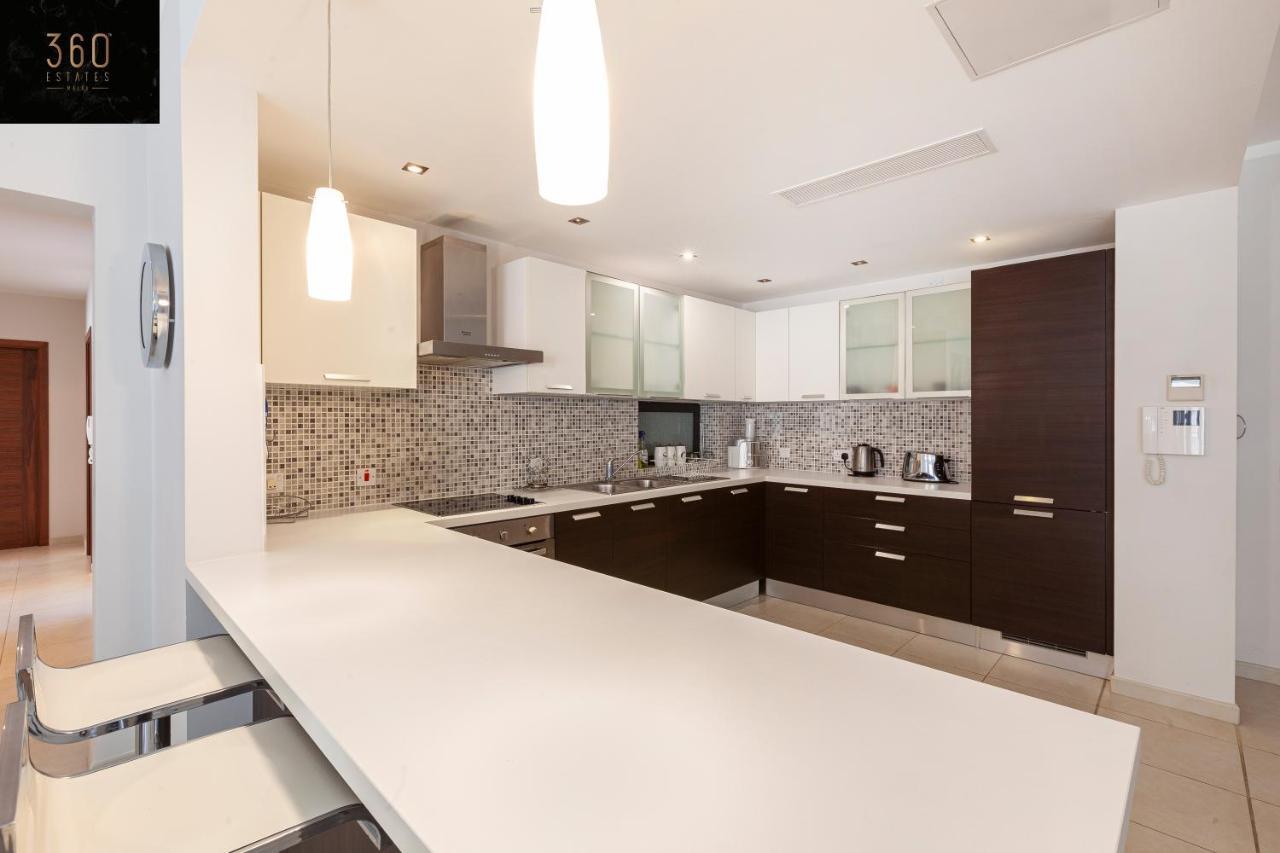 Apartamento Pender Lux Complex - 3Br Unit With Private Parking By 360 Estates San Julián Exterior foto