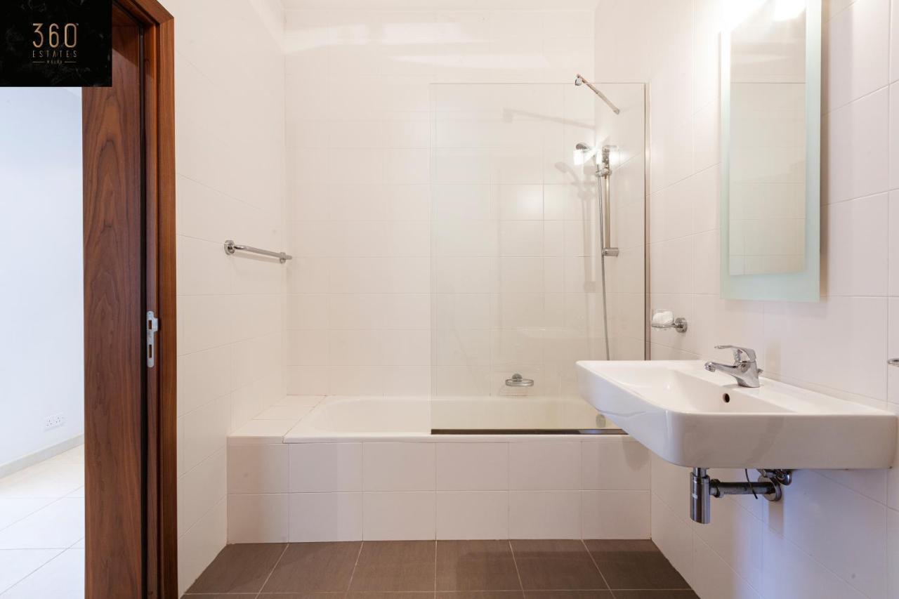 Apartamento Pender Lux Complex - 3Br Unit With Private Parking By 360 Estates San Julián Exterior foto